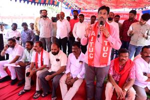 ఆర్టిజన్స్ ను తక్షణమే కన్వర్షన్ చేయాలి.