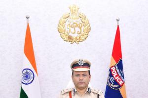 నీట్ రీ పరీక్ష కేంద్రాల వద్ద నిషేధాజ్ఞలు అమలు....