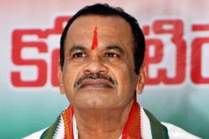 సూర్యాపేట జిల్లాలో ఘోర రోడ్డు ప్రమాదంపై మంత్రి కోమటిరెడ్డి వెంకట్ రెడ్డి దిగ్భ్రాంతి.