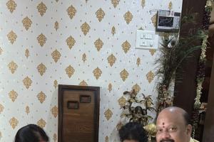 తమ్ముడికి రాఖీ కట్టిన ఎమ్మెల్యే సబితా ఇంద్రారెడ్డి. 