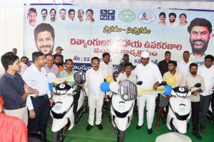 దివ్యాంగుల సంక్షేమానికి ప్రభుత్వం పెద్దపీట: మంత్రి అడ్లూరి లక్ష్మణ్ కుమార్