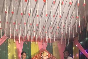 గోవిందుతండాలో గాయత్రి దేవికి భక్తి కానుక.. 10 చీరల విరాళం!