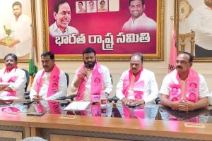 కాంగ్రెస్‌కు దోచుకోవడమే తెలుసు.. పాలన చేతకాదు!.