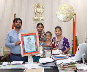 కూచిపూడిలో రికార్డు సాధించిన వారిని సన్మానించిన కలెక్టర్.