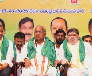 రవీంద్రభారతిలో మున్నూరు కాపు సంఘం ఆధ్వర్యంలో ప్రభుత్వ సలహాదారు వి హెచ్ హనుమంతరావుకు ఘన సన్మానం 