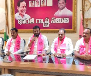 కాంగ్రెస్‌కు దోచుకోవడమే తెలుసు.. పాలన చేతకాదు!.