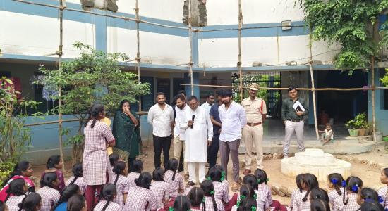 కస్తూర్బా గాంధీ బాలికల విద్యాలయం ఆకస్మిక తనిఖీ