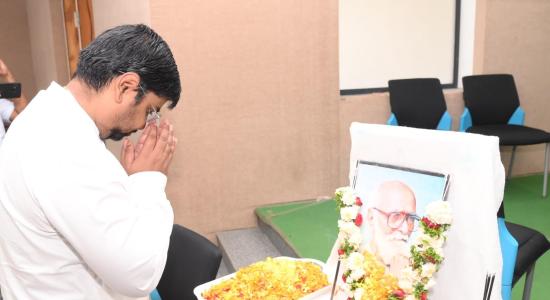తెలంగాణ గర్వించదగ్గ మహనీయుడు కాళోజి