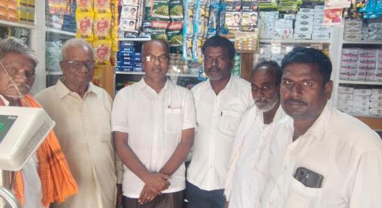 దసరా వేడుకల్లో ఆత్మీయ పలకరింపు.