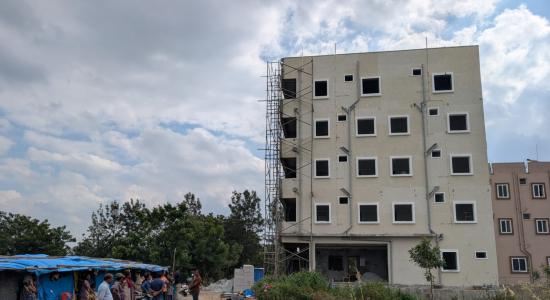 ఇబ్రహీంపట్నంలో అక్రమ నిర్మాణాలు, ఆక్రమణల కూల్చివేత